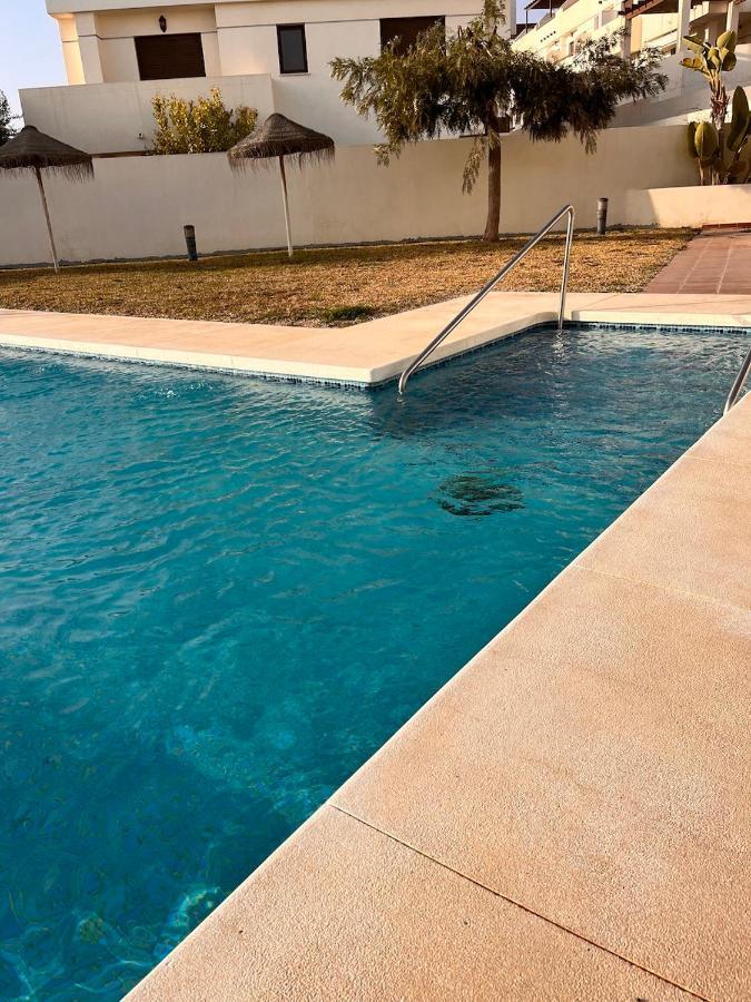 B&B Casa Louisa, Torre Del Mar- Valleniza Велес Экстерьер фото