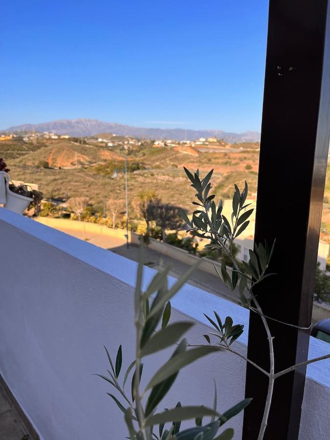 B&B Casa Louisa, Torre Del Mar- Valleniza Велес Экстерьер фото
